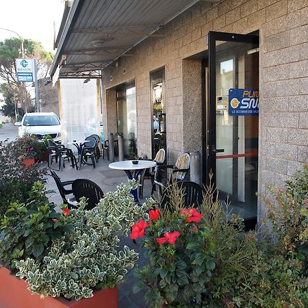 Caffetteria Dell'Angolo Hotel Borghetto Secondo Bagian luar foto