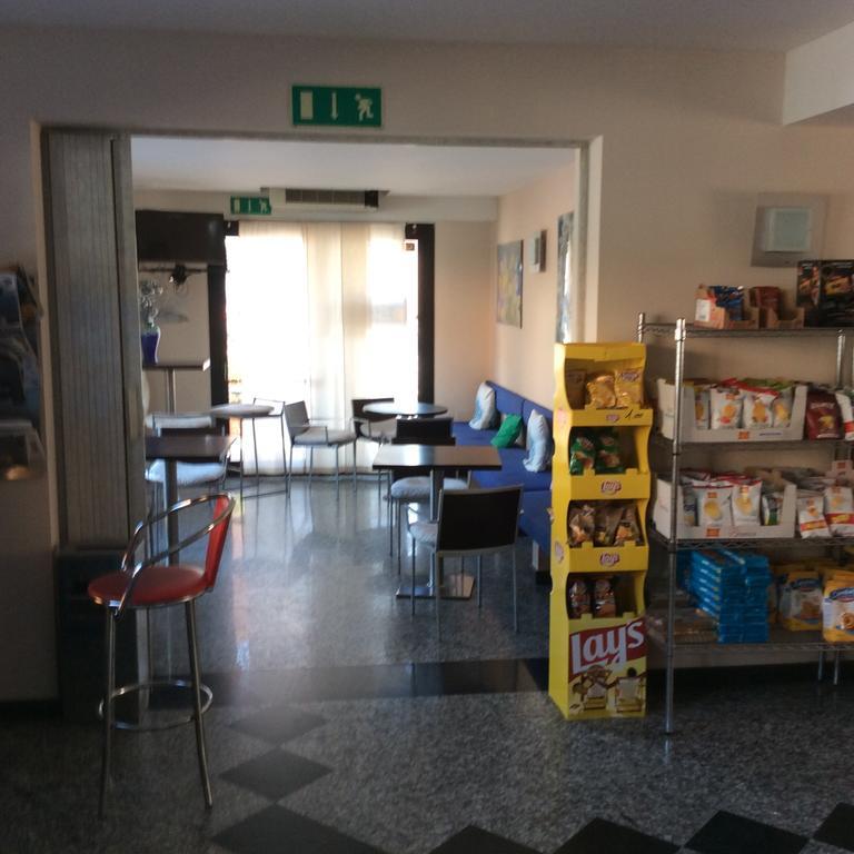 Caffetteria Dell'Angolo Hotel Borghetto Secondo Bagian luar foto